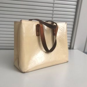 Louis Vuitton Reade Pm Hand Bag